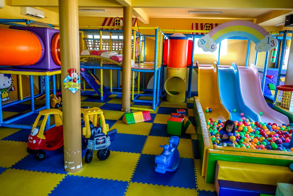 Play Zone for Kids, indoor play centre, hoi an children amusements train climbing aparatus