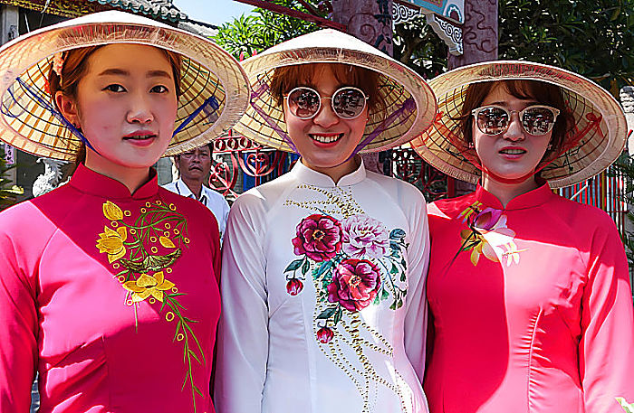 ao dai vietnamese dress, Hoi An, Vietnam