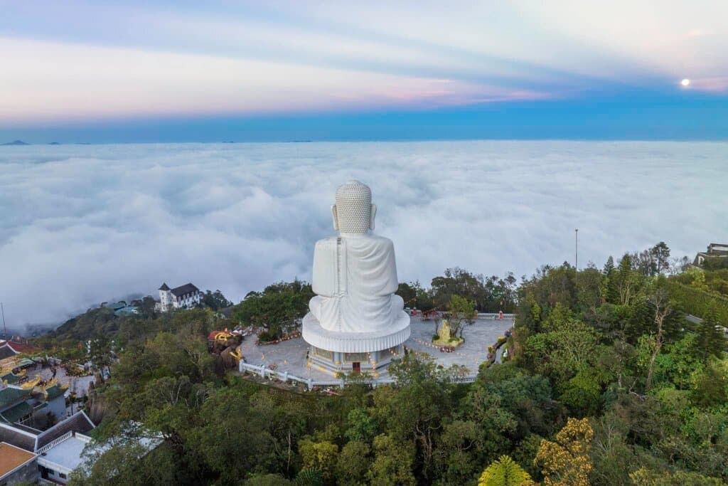 Sitting Buddha, Linh Ung Pagoda, above the clouds, Ba Na Hills (Tán Thị Thu Nguyệt)