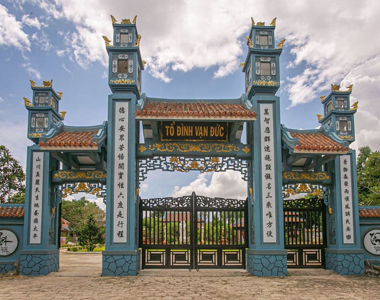 Entrance to Van Duc Pagoda